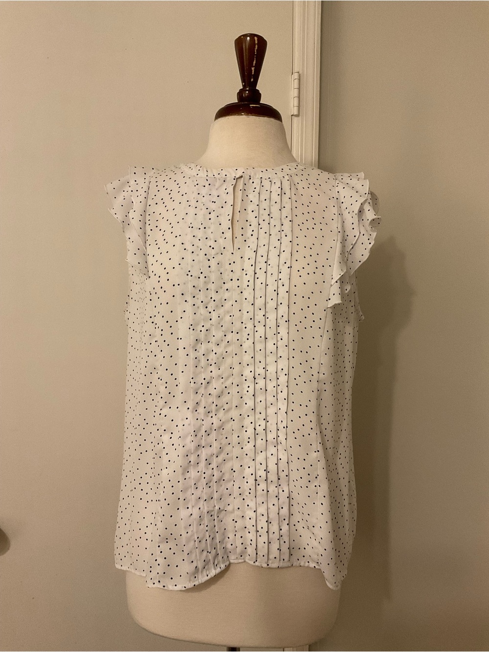 Elle White Sleeveless Polka Dot Pintuck Blouse